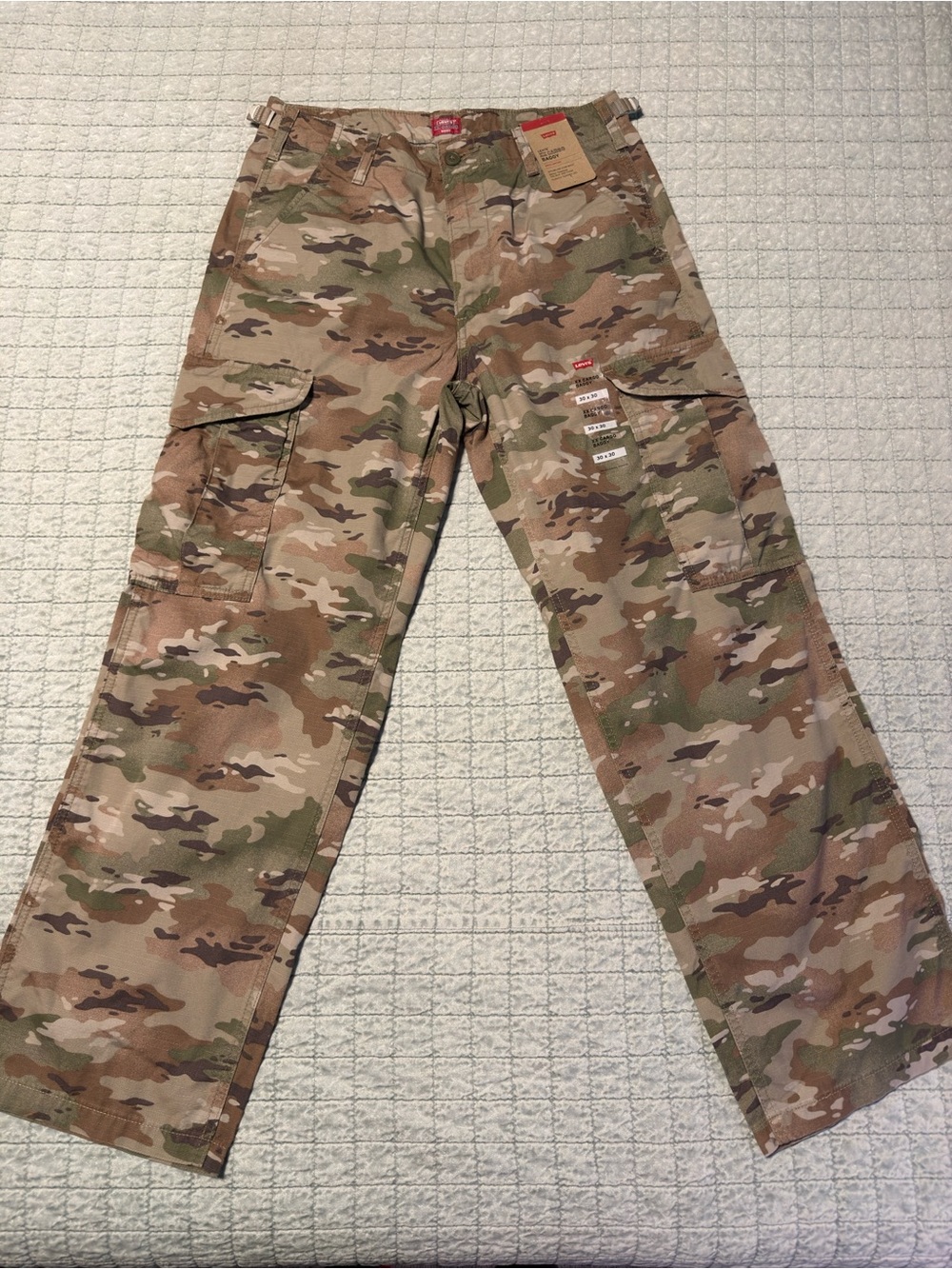 Levi's Men's Camouflage Cargo Pants NWT